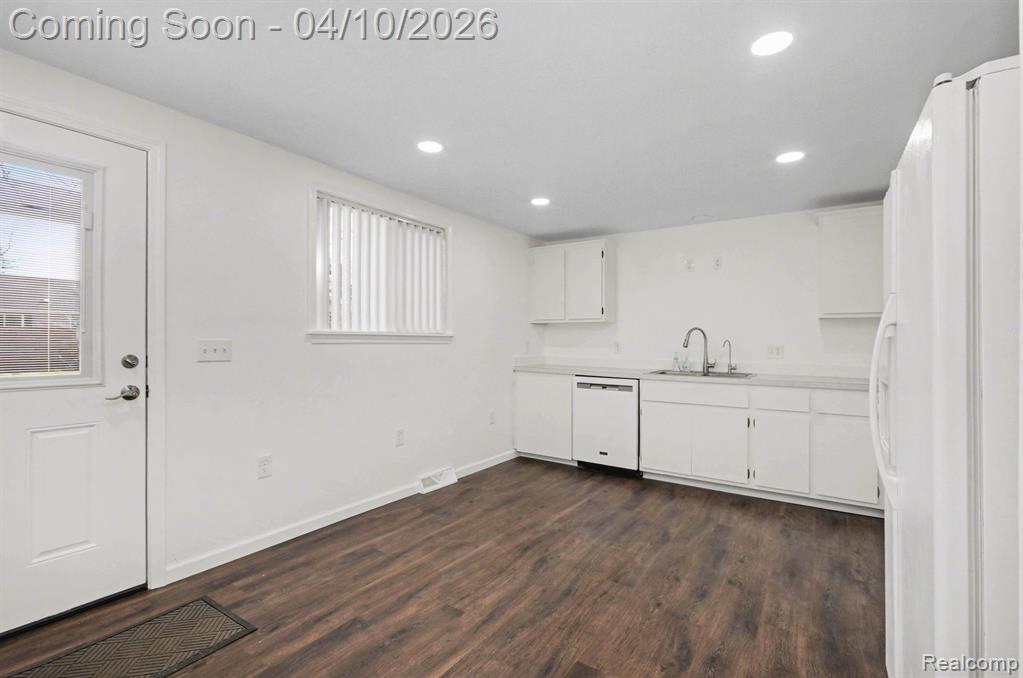 211 Cardinal Street, Commerce Twp, MI 48382 — Photo 7