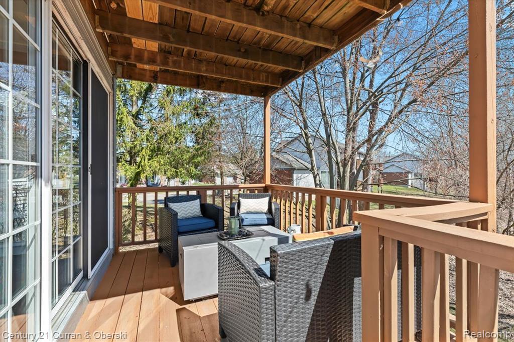 619 Winwood Circle, Walled Lake, MI 48390 — Photo 12