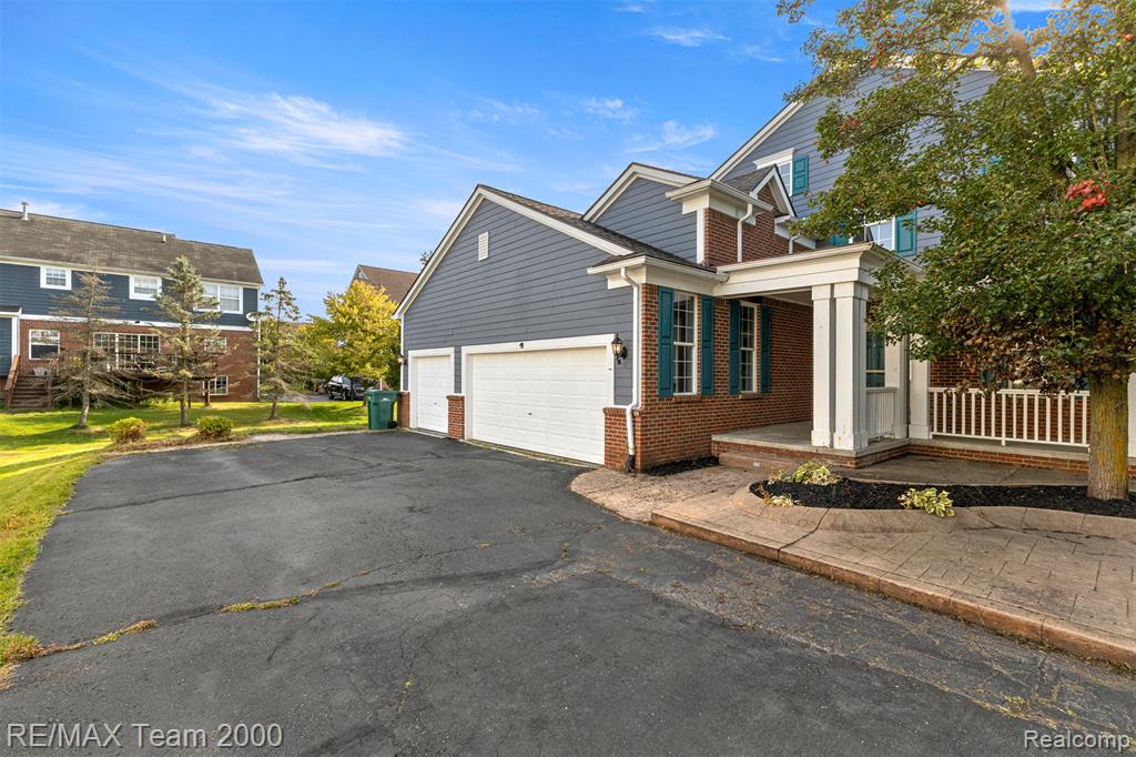 7314 Village Park Drive, Clarkston, MI — Photo 5