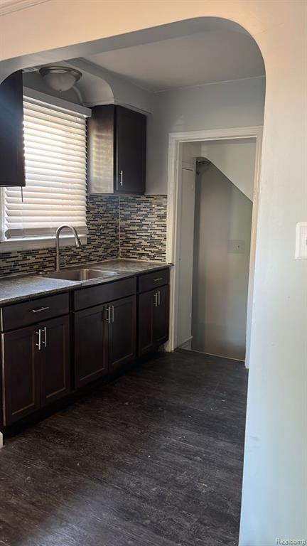 8841 GRANDVILLE Avenue, Detroit, MI 48228 — Photo 3