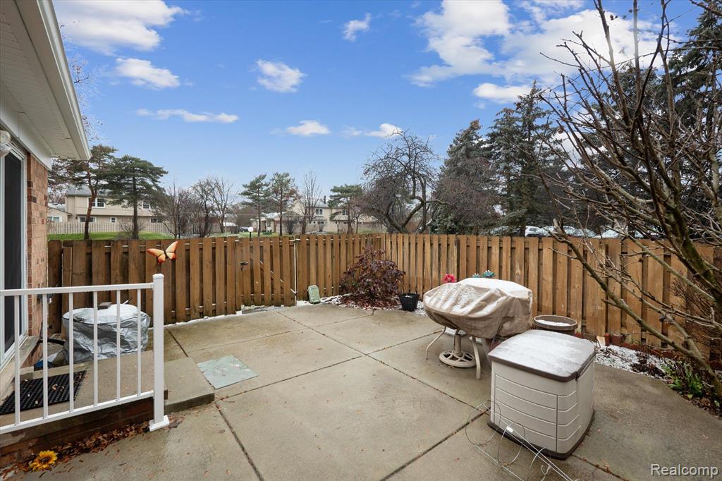 24834 Olde Orchard Street, Novi, MI — Photo 28