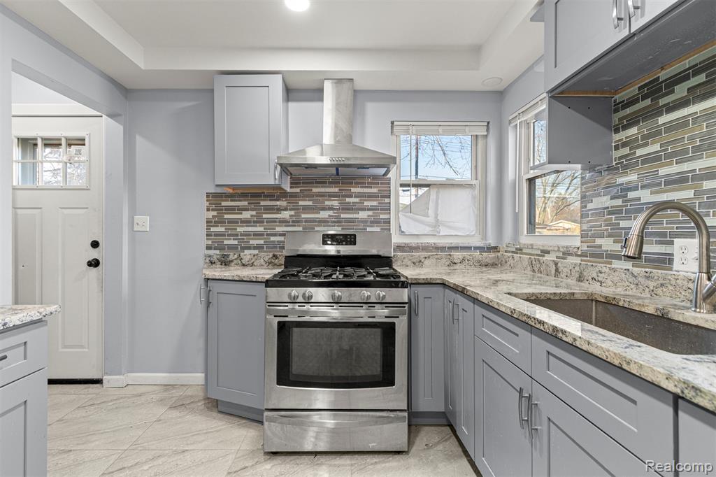 9319 Merriman Road, Livonia, MI 48150 — Photo 15