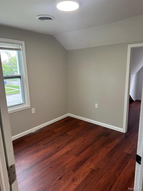 6557 HEYDEN Street, Dearborn Heights, MI 48127 — Photo 8