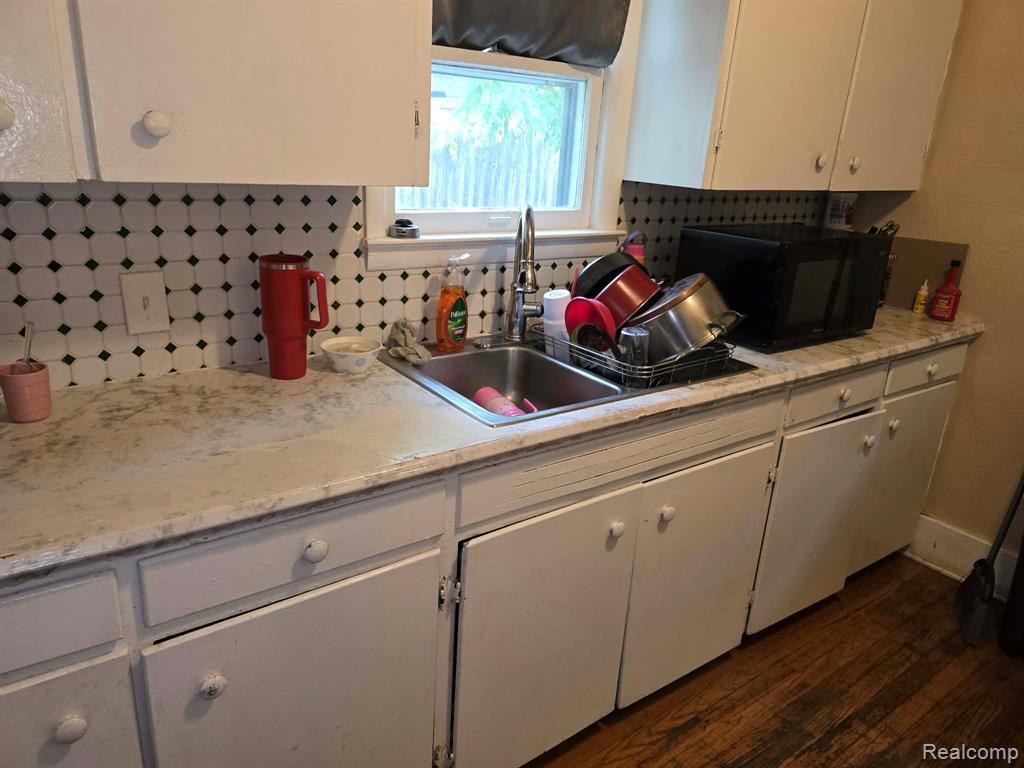 802 Marquette Street, Flint, MI 48504 — Photo 12