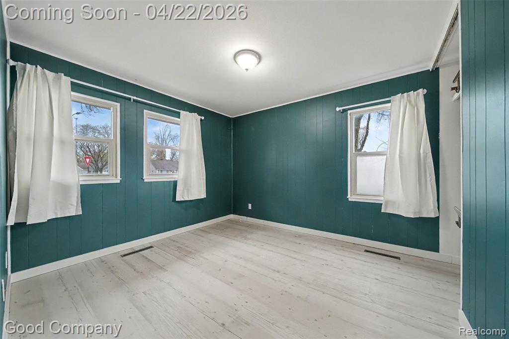 10280 Troy Street, Oak Park, MI 48237 — Photo 13