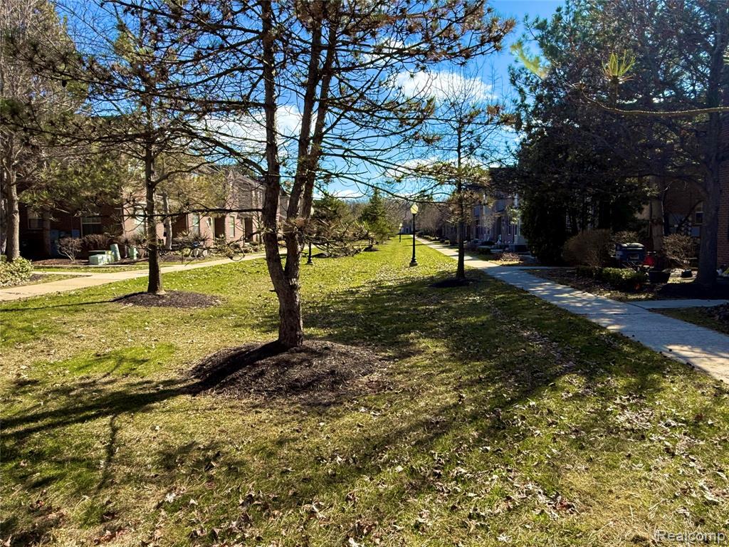 41271 N Maplewood Drive, Canton, MI 48187 — Photo 4