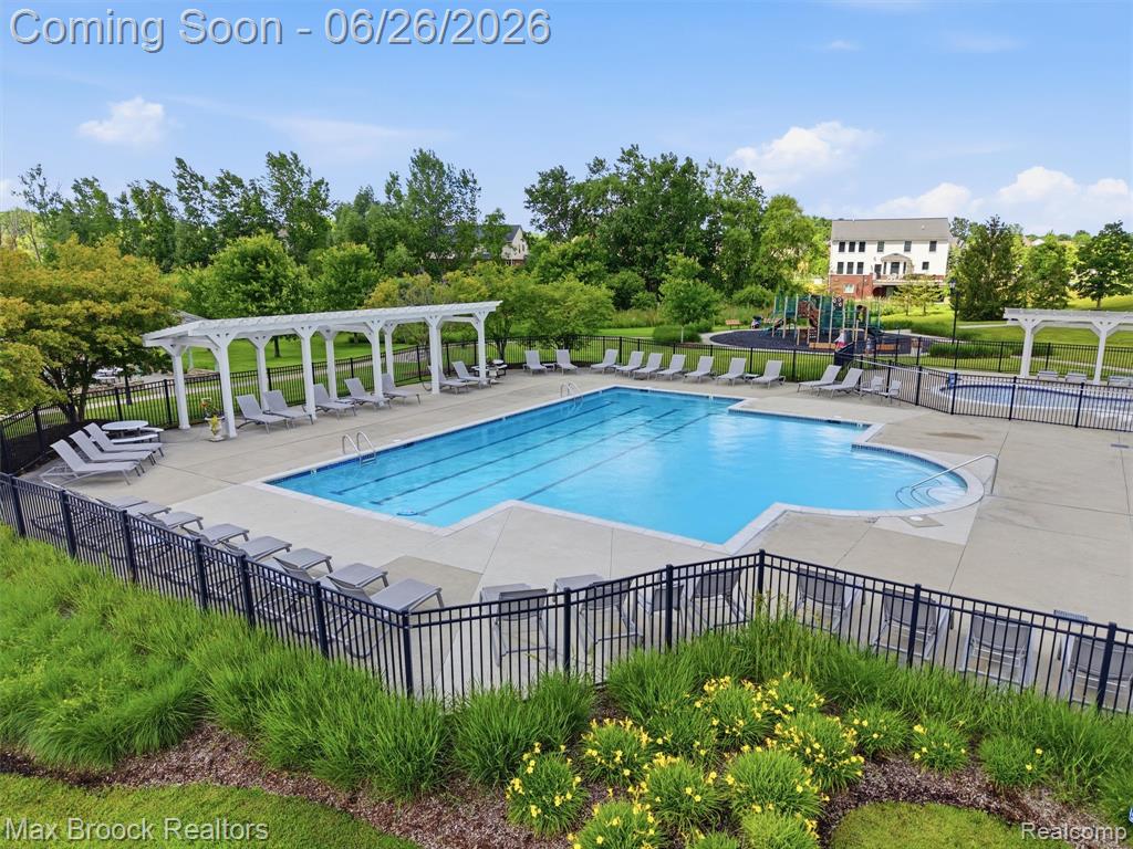 583 Birchcrest Court, Oakland, MI — Photo 87