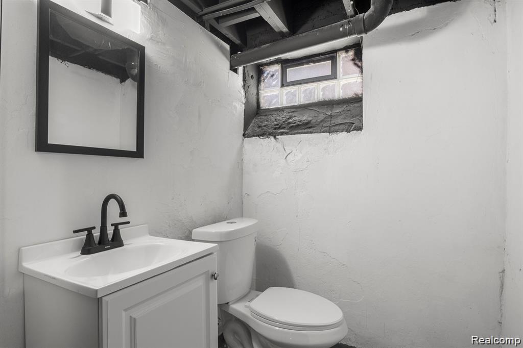 18050 WISCONSIN Street, Detroit, MI 48221 — Photo 23