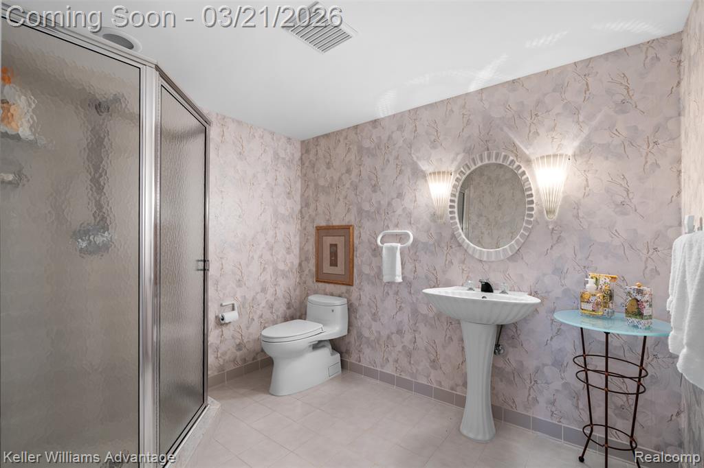 4974 Countryside Drive, West Bloomfield, MI 48323 — Photo 43