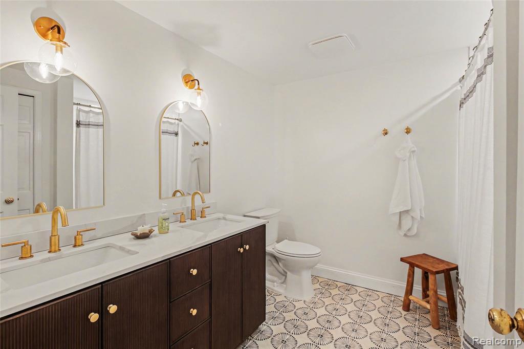6040 Tall Oak Way, Brighton, MI 48116 — Photo 18