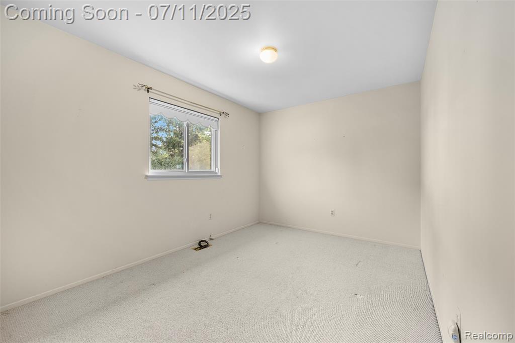 43702 Stuart Drive, Canton, MI 48187 — Photo 17