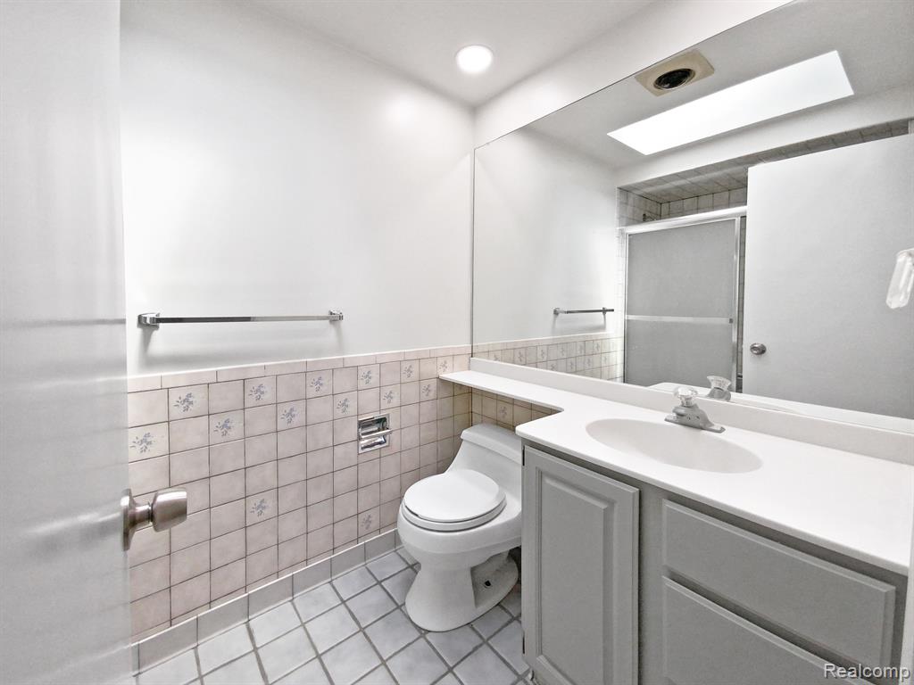 2887 BAYLIS Drive, Ann Arbor, MI 48108 — Photo 19