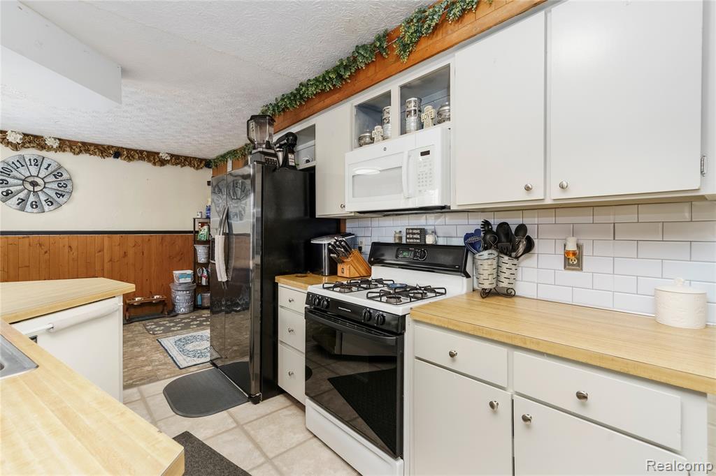 5045 Baldwin Road, Swartz Creek, MI 48473 — Photo 7