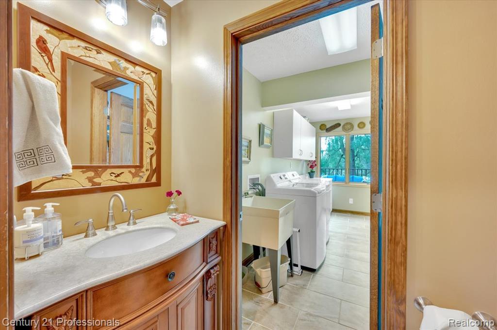 1155 Teakwood Circle, Haslett, MI 48840 — Photo 26