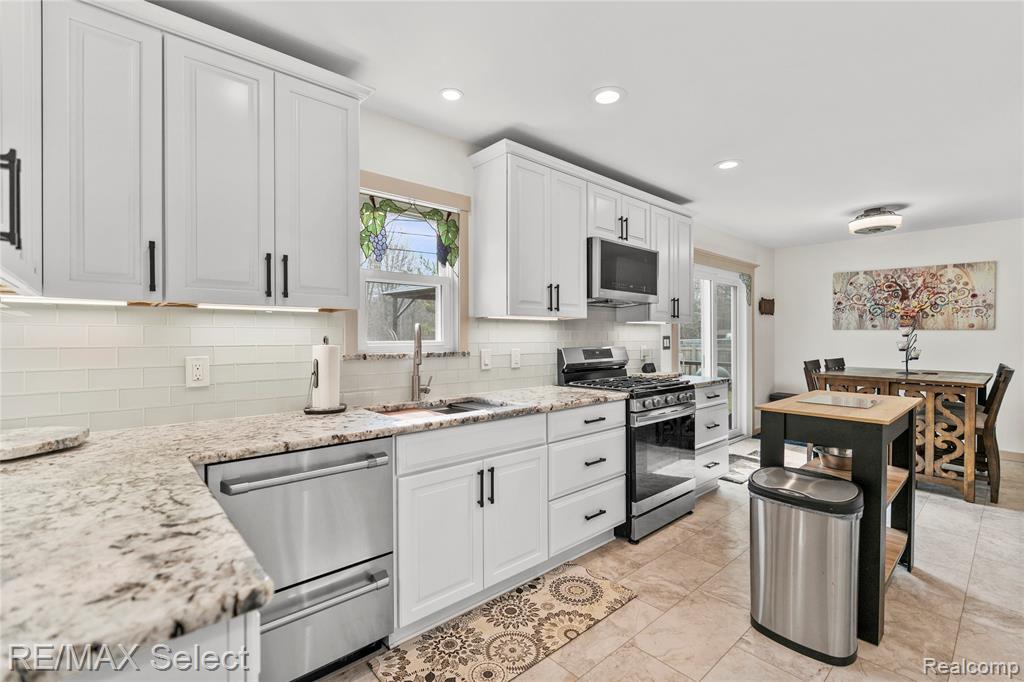 3101 W Maple Avenue, Flint, MI 48507 — Photo 16