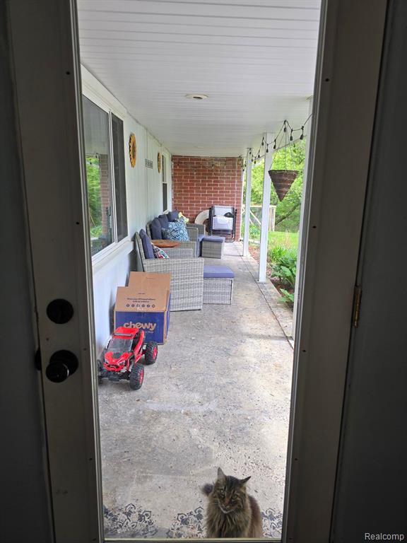 300 W LACKIE Court, Sanford, MI 48657 — Photo 8