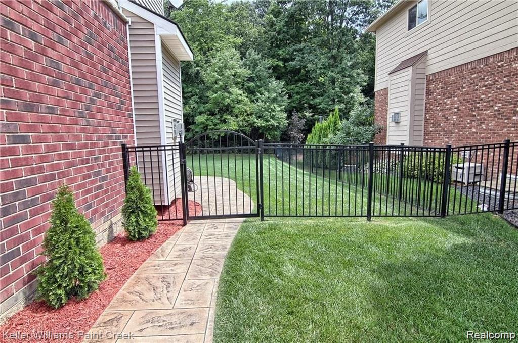 51768 Leshan Drive, Chesterfield, MI 48047 — Photo 4