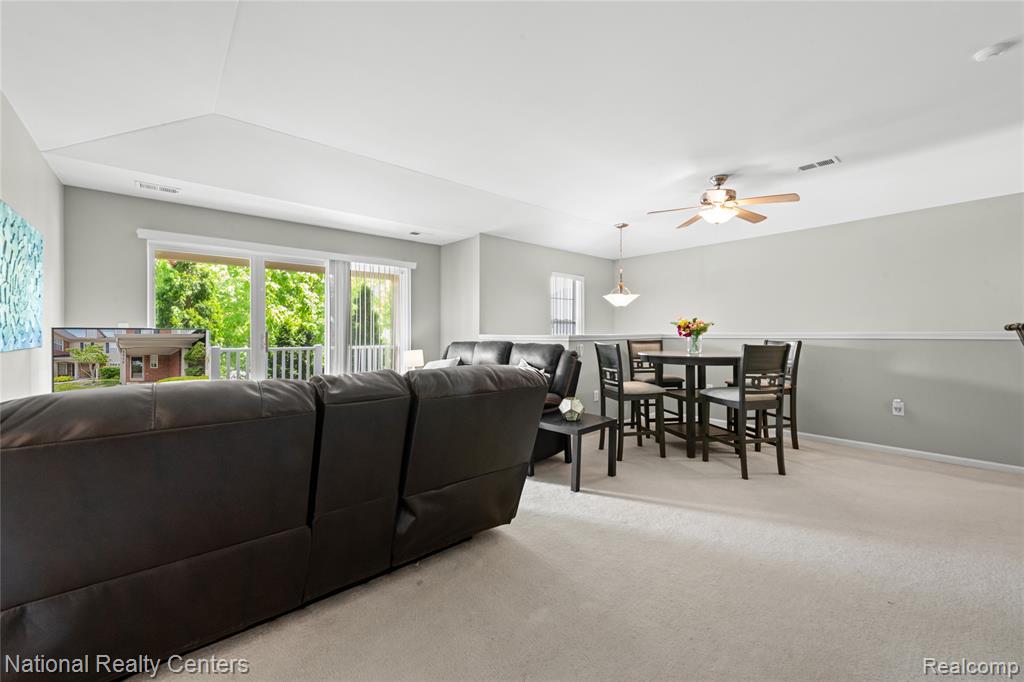 4048 Berkeley Avenue, Canton, MI 48188 — Photo 8