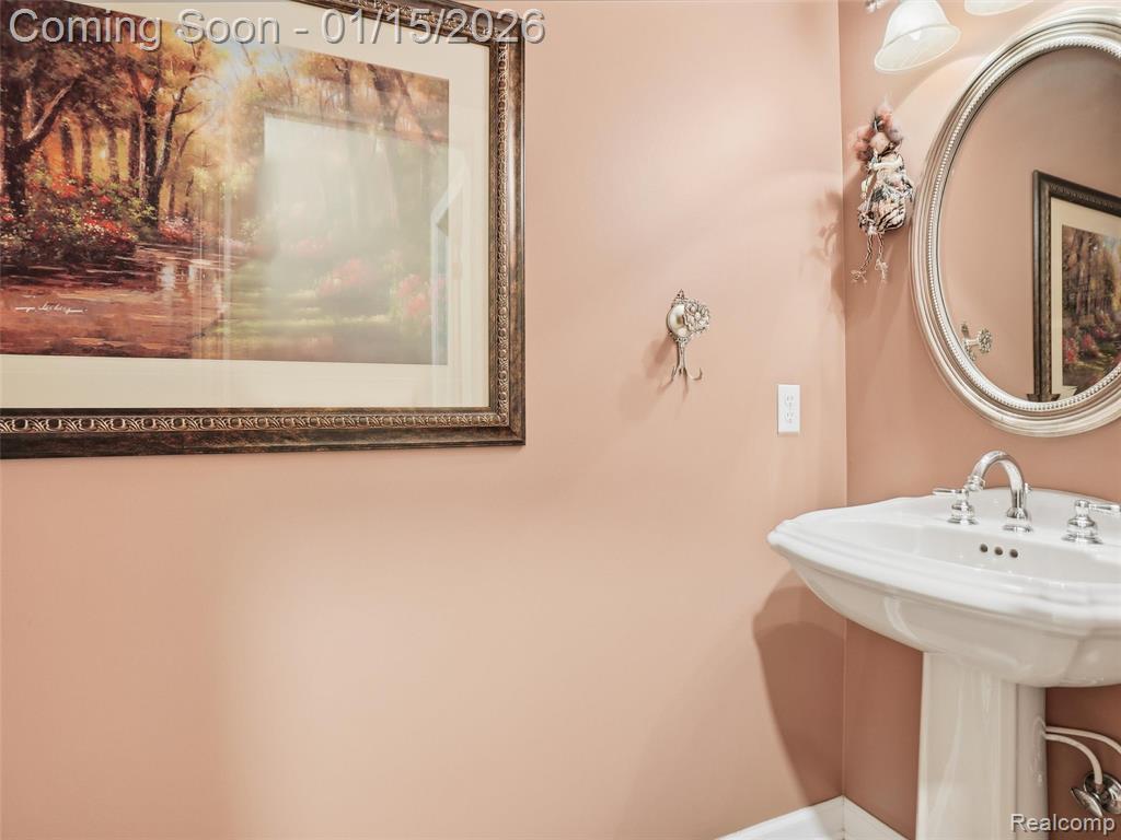8249 Brookstone Lane, Clarkston, MI 48348 — Photo 28