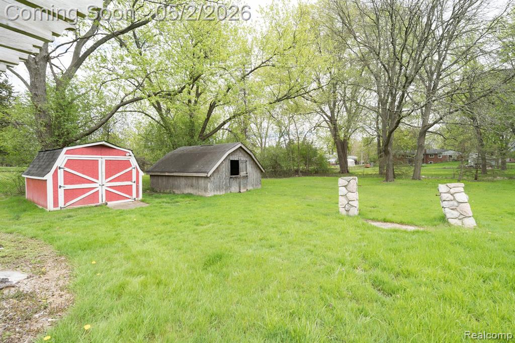 111 Blanche Drive, Troy, MI 48098 — Photo 34
