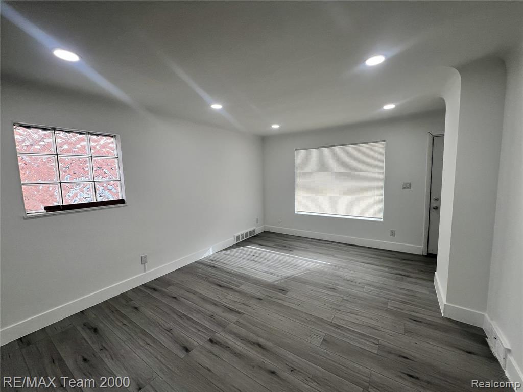 7639 Faust Avenue, Detroit, MI 48228 — Photo 13