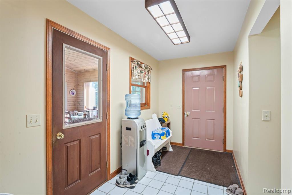 761 MELLISH Drive, Lapeer, MI 48446 — Photo 21