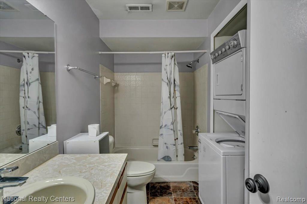 5026 AMHURST, Waterford, MI 48327 — Photo 15