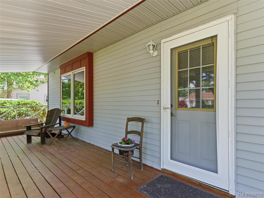 5565 Crescent Road, Waterford, MI 48327 — Photo 25