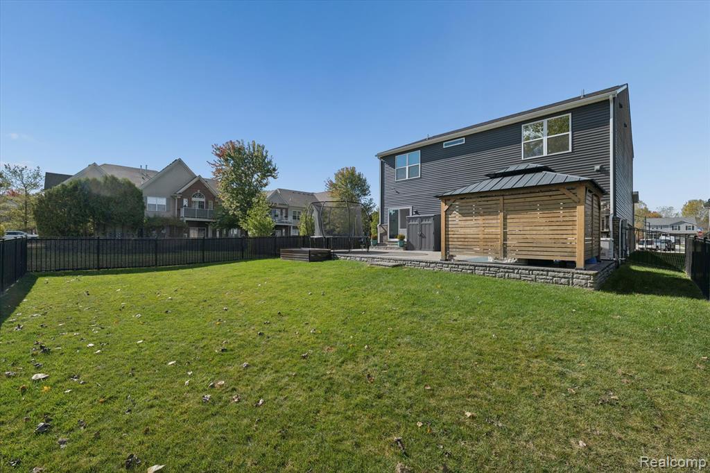 51300 Kirby Drive, New Baltimore, MI 48047 — Photo 62