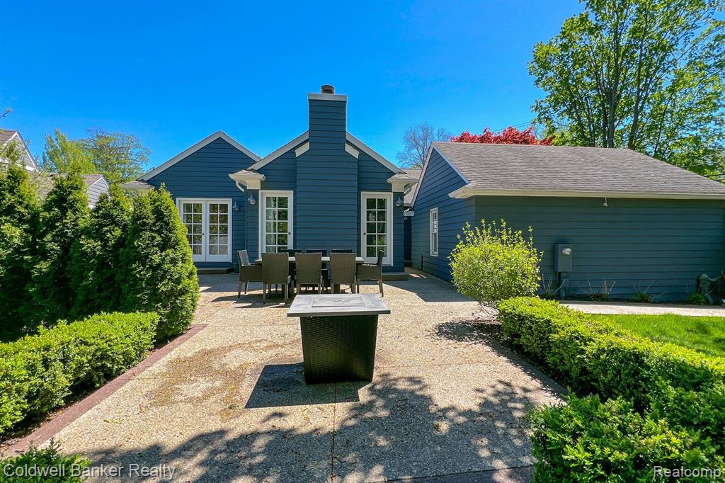 596 S GLENHURST Drive, Birmingham, MI 48009 — Photo 26