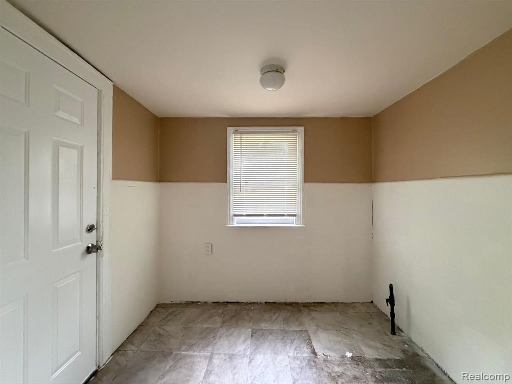5565 FAIRVIEW Street, Detroit, MI 48213 — Photo 8