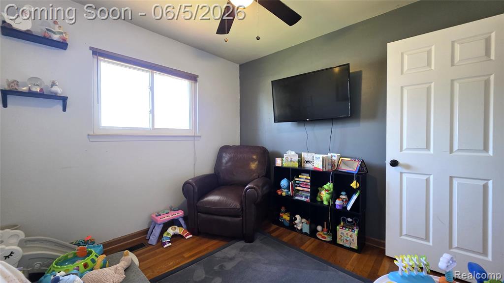 16017 Chestnut Street, Roseville, MI 48066 — Photo 24