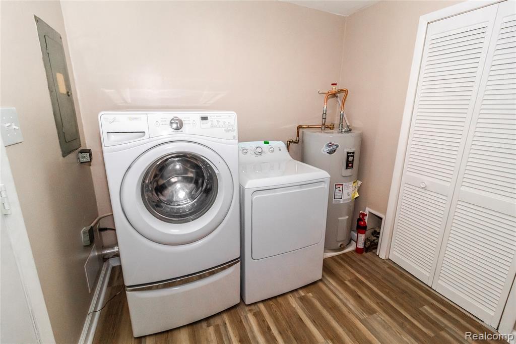 519 S Elm Street, Lapeer, MI 48446 — Photo 25
