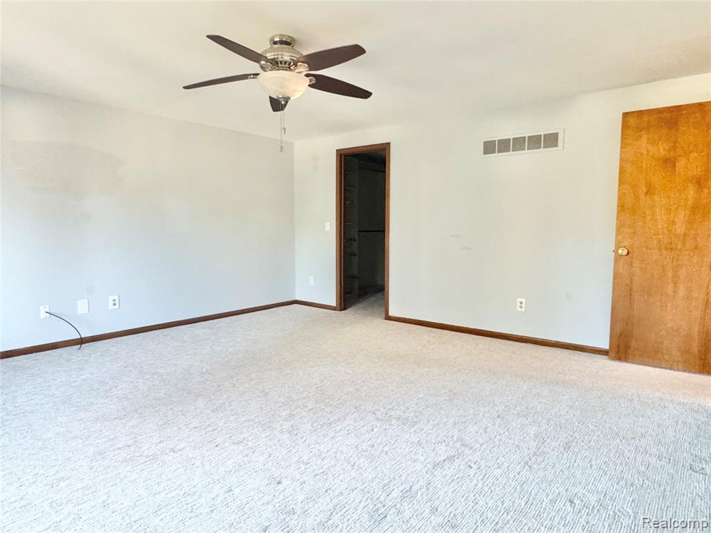 6186 Smithfield Drive, Troy, MI 48085 — Photo 15