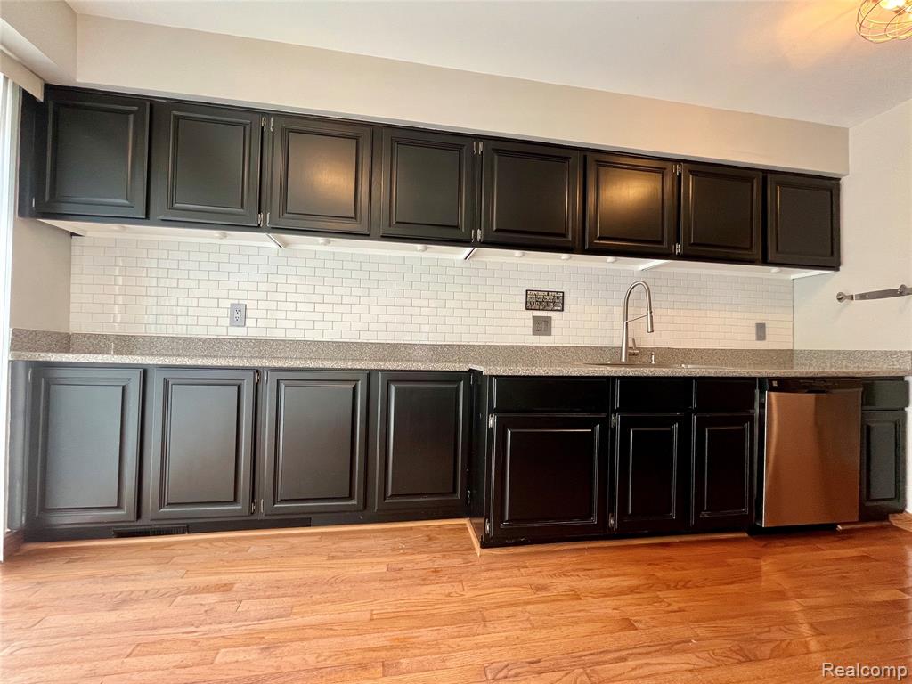 20864 E Glen Haven Circle, Northville, MI 48167 — Photo 17