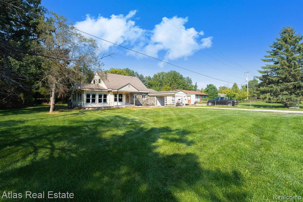 10493 Green Road, Goodrich Vlg, MI — Photo 6