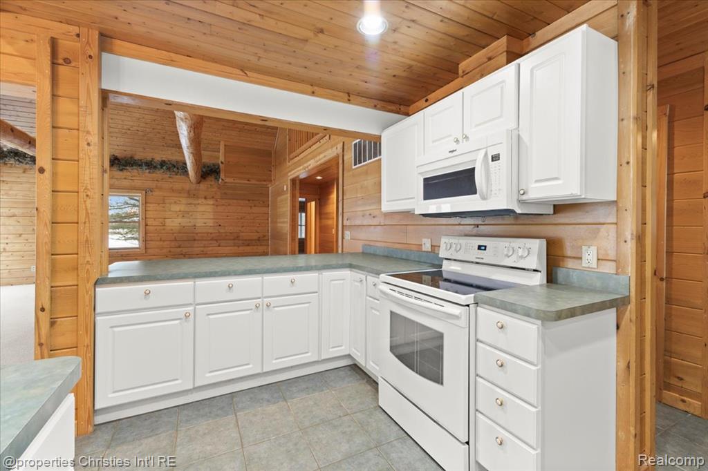2787 Midway Lane, St. Clair, MI 48079 — Photo 29