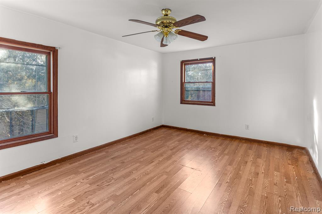 4500 Katherine Street, Dearborn Heights, MI 48125 — Photo 11