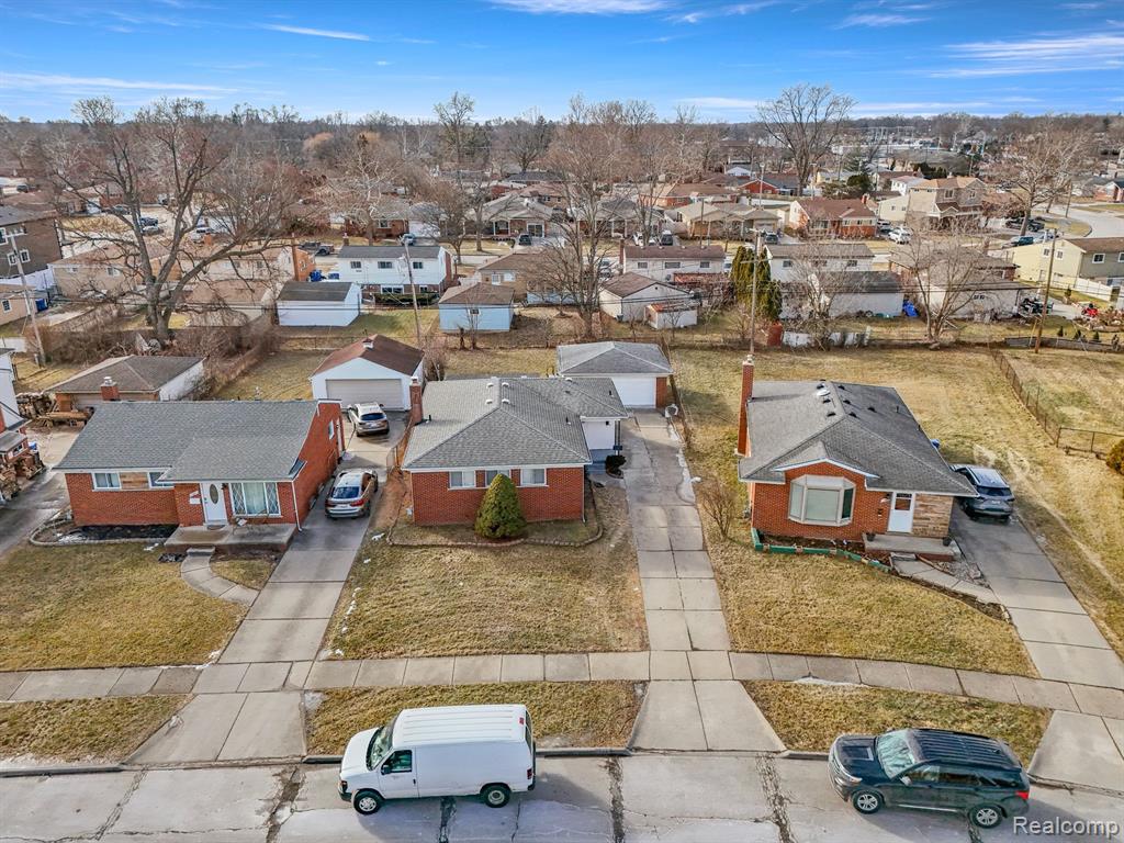 7011 ROSEMARY Street, Dearborn Heights, MI 48127 — Photo 33