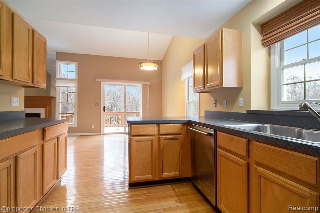 7487 GREEN MEADOW Lane, Canton, MI 48187 — Photo 3