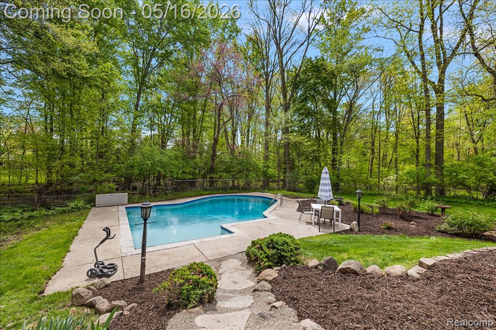 28455 Wellington Street, Farmington, MI 48334 — Photo 12