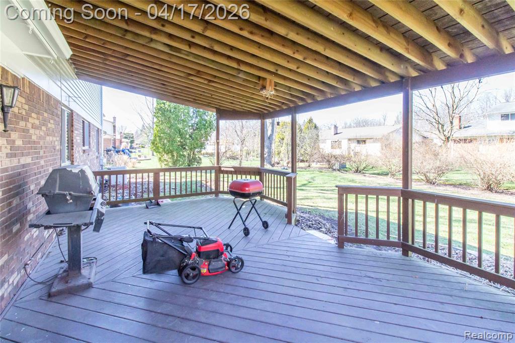 845 Longfellow Drive, Troy, MI 48085 — Photo 39