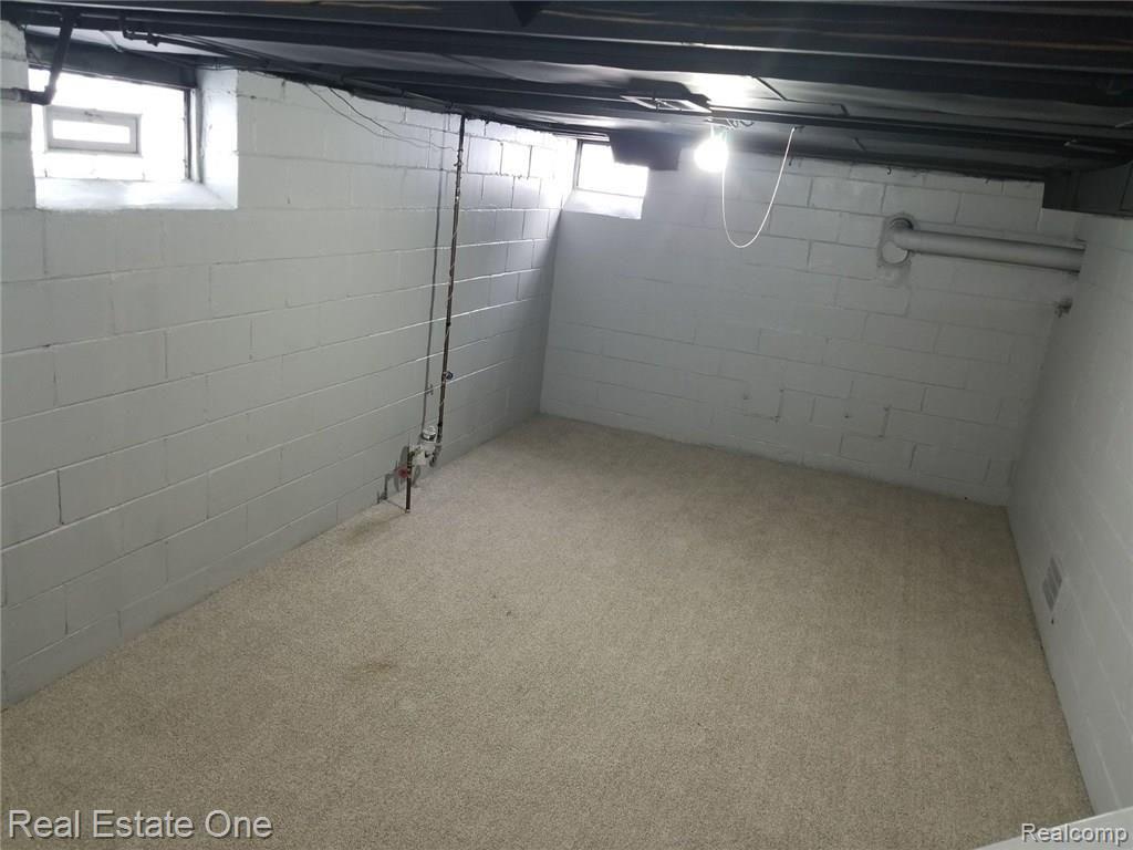 7343 GRANDMONT Avenue, Detroit, MI 48228 — Photo 9
