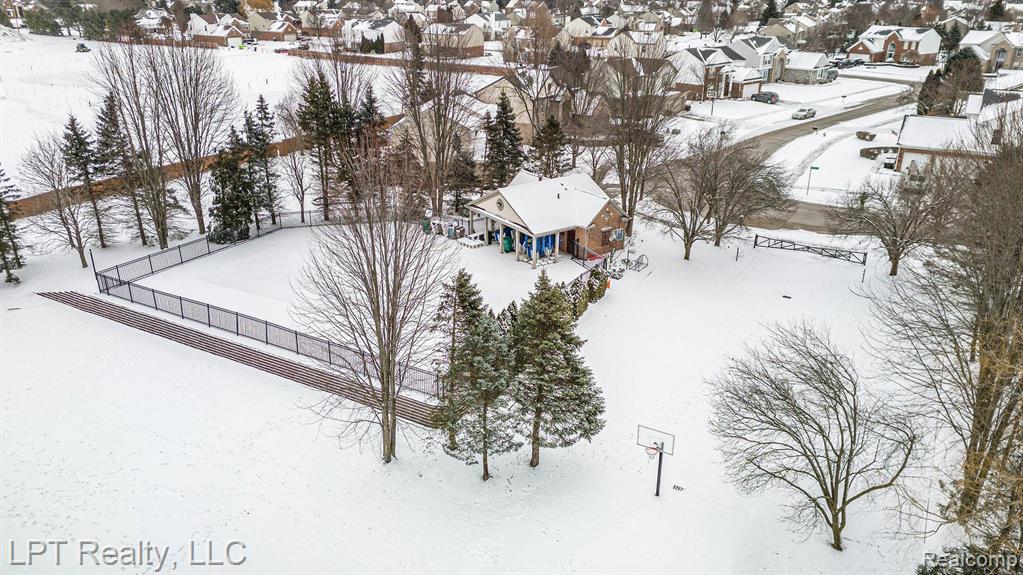 54472 ISLE ROYALE Avenue, Macomb, MI 48042 — Photo 27