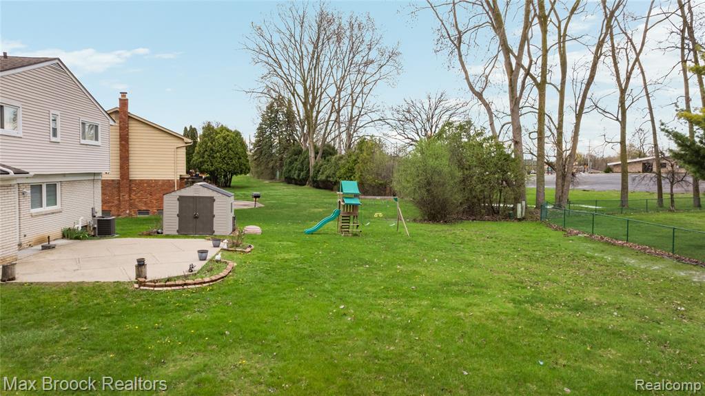 6240 Wynford Drive, West Bloomfield, MI — Photo 55