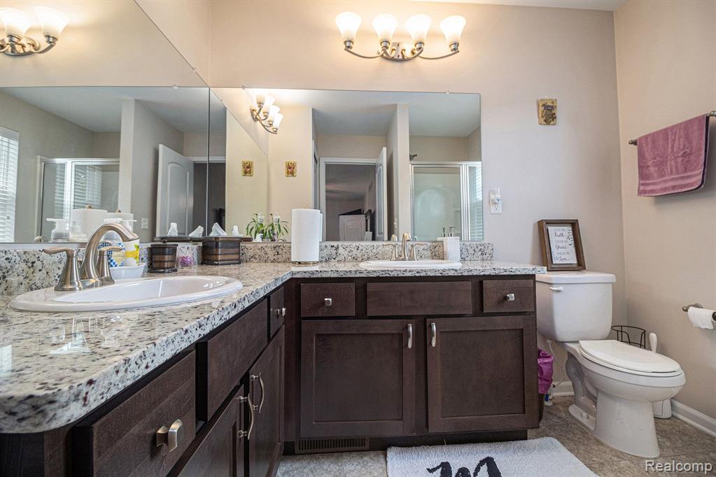 15893 PEBBLEBROOK Drive, Van Buren, MI 48111 — Photo 20
