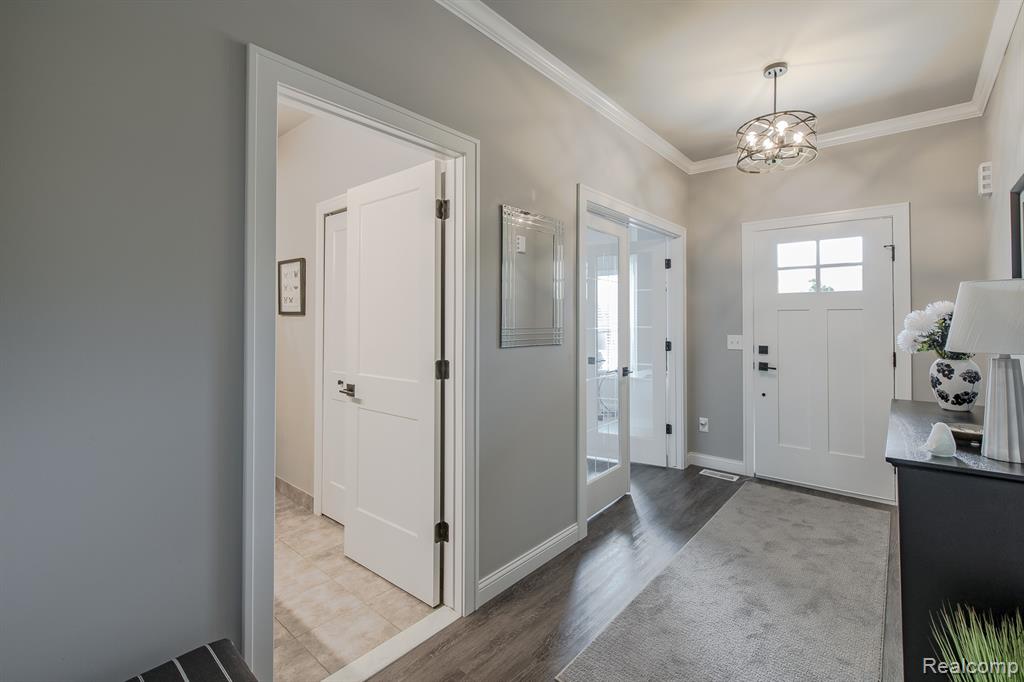 7466 Village Court, Davisburg, MI 48350 — Photo 3