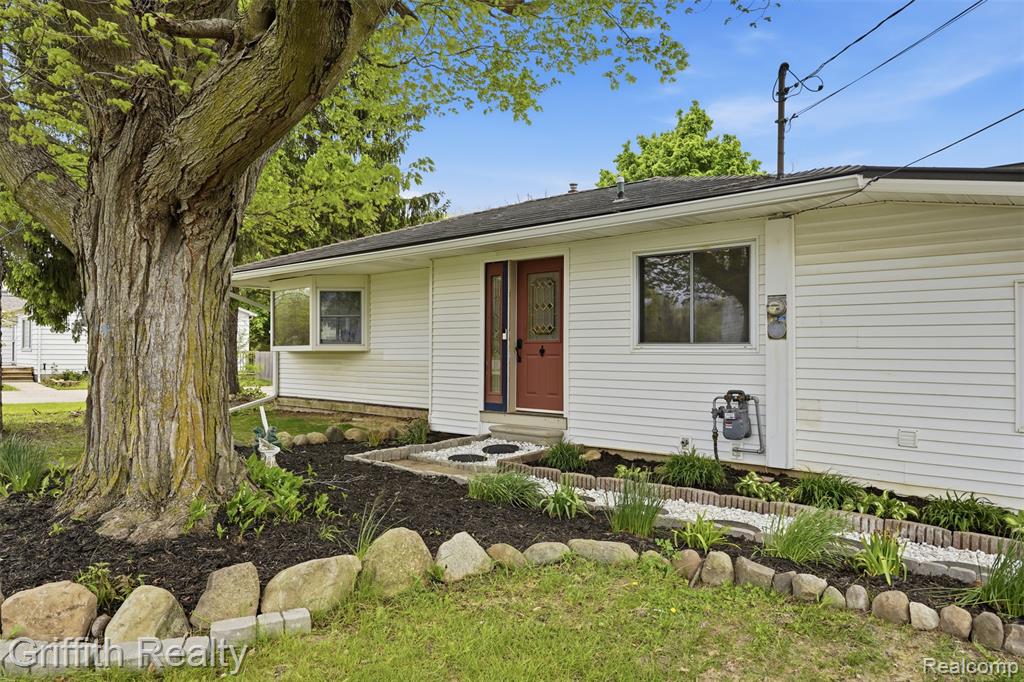 9198 Silver Lake Road, Linden, MI 48451 — Photo 5