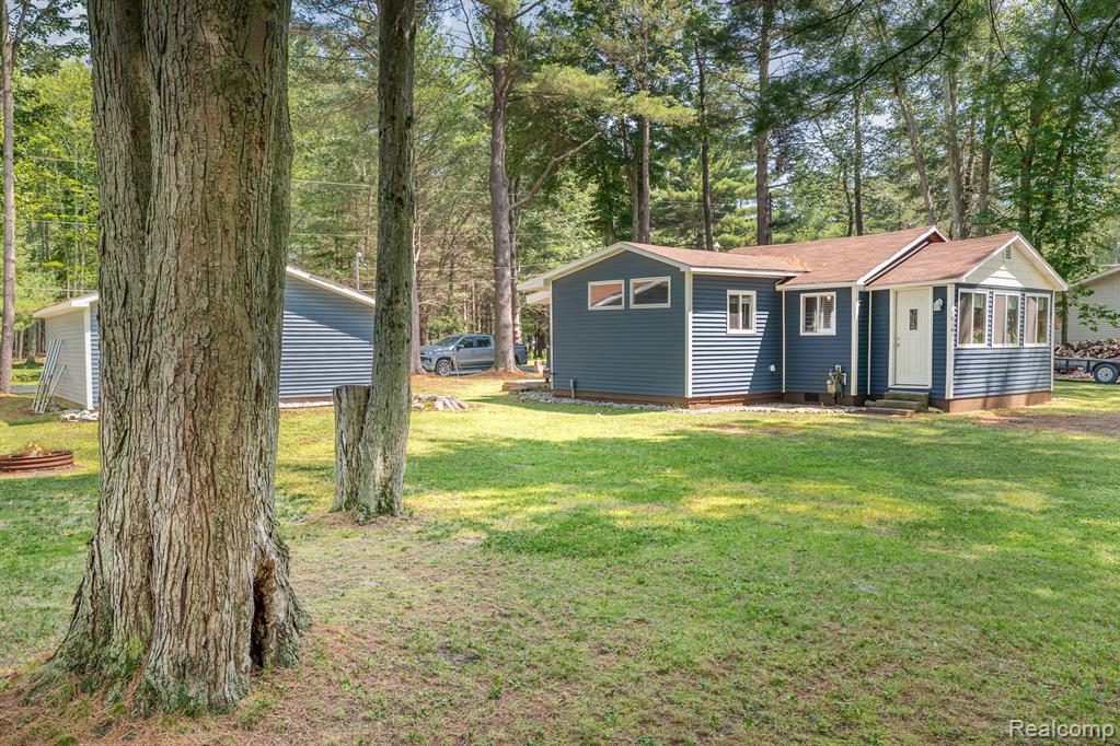 1014 Clifford Street, East Tawas, MI 48730 — Photo 2