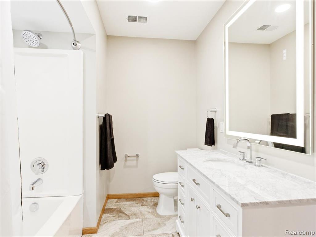 2835 17th Avenue, Port Huron, MI 48060 — Photo 13